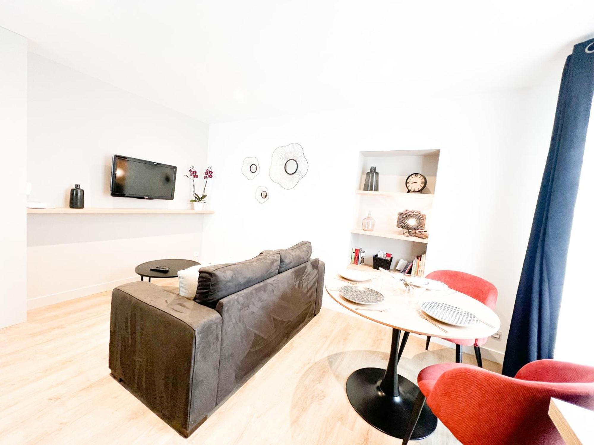 La Perle Du Commando, 80m Front De Appartement